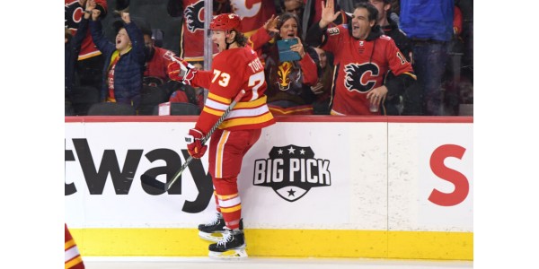 Tyler Toffoli vstřelil dva klíčové góly, aby vyhrál zápas pro Flames